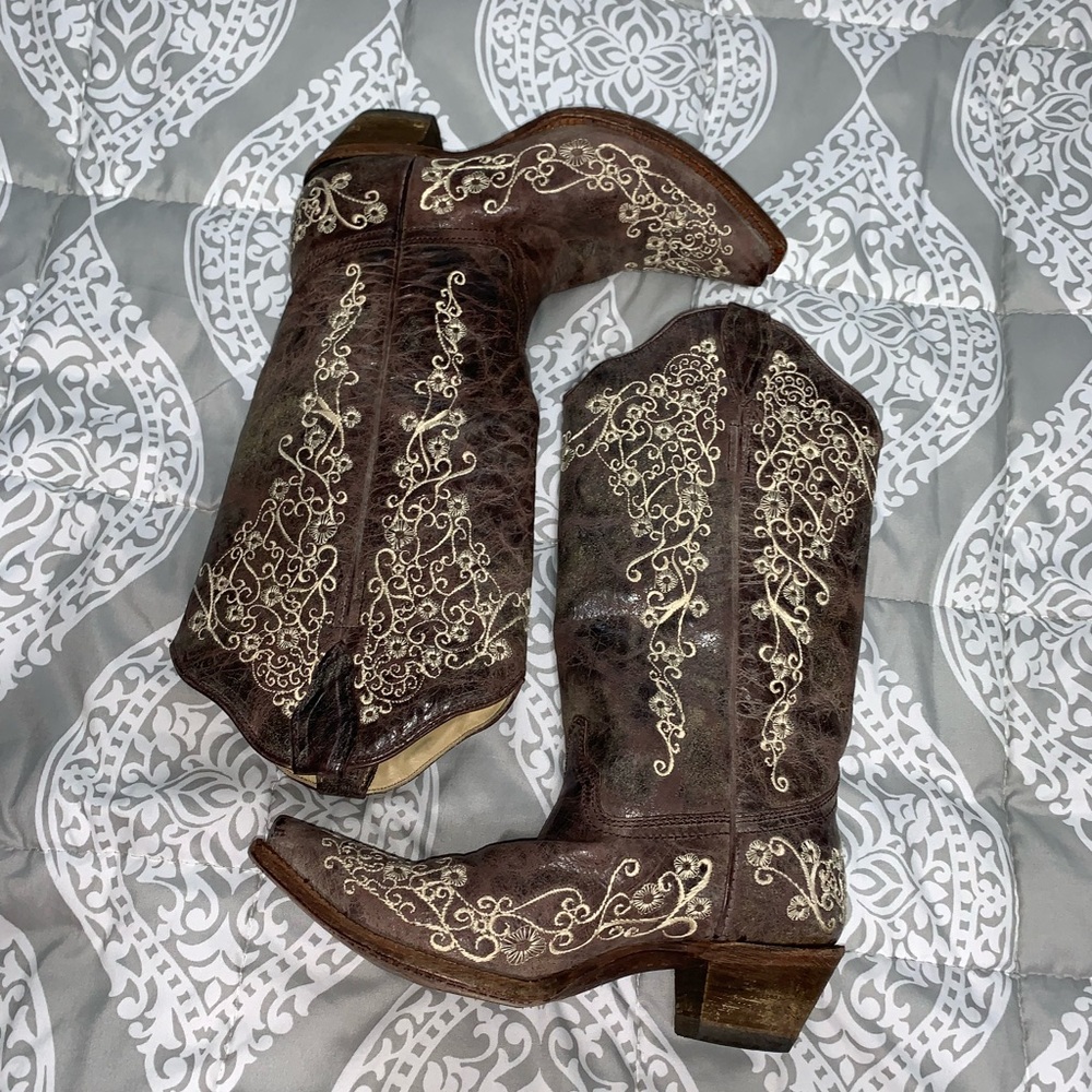 Corral cowboy boots